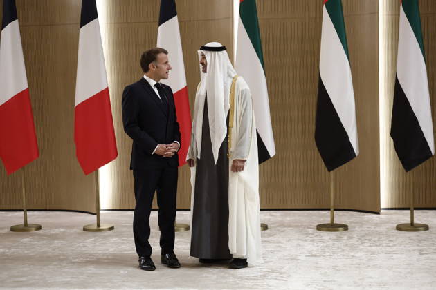 President Macron Visit To Middle East - Abu Dhabi Sheikh Mohamed bin Zayed Al Nahyan, President of the United Arab Emirates (UAE), welcomes French President Emmanuel Macron upon his arrival at Zayed International Airport in Abu Dhabi, United Arab Emirates, October 19, 2026. Photo by Benoit Tessier Pool ABACAPRESS.COM Abu Dhabi United Arab Emirates Copyright: xTessierxBenoit Pool ABACAx