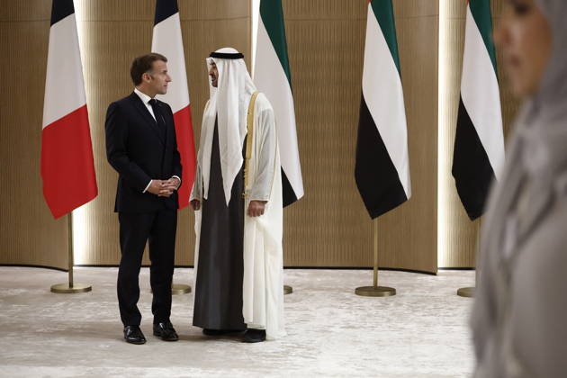 President Macron Visit To Middle East - Abu Dhabi Sheikh Mohamed bin Zayed Al Nahyan, President of the United Arab Emirates (UAE), welcomes French President Emmanuel Macron upon his arrival at Zayed International Airport in Abu Dhabi, United Arab Emirates, October 19, 2026. Photo by Benoit Tessier Pool ABACAPRESS.COM Abu Dhabi United Arab Emirates Copyright: xTessierxBenoit Pool ABACAx