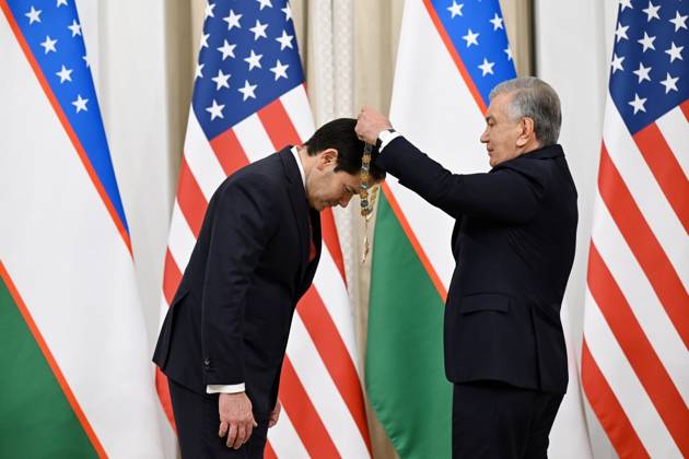 US Secretary of State Marco Rubio in Uzbekistan SAMARKAND, UZBEKISTAN - OCTOBER 19 : (----EDITORIAL USE ONLY - MANDATORY CREDIT - UZBEKISTAN PRESIDENCY HANDOUT - NO MARKETING NO ADVERTISING CAMPAIGNS - DISTRIBUTED AS A SERVICE TO CLIENTS----) Uzbek President Shavkat Mirziyoyev (R) presents the Order For Great Services to US Secretary of State Marco Rubio (L) who arrived to attend the C5+1 Central Asia-US Foreign Ministers Meeting and the second meeting of the Uzbekistan-US Business and Investment Council in Samarkand, Uzbekistan on October 19, 2026. Uzbekistan Presidency Anadolu Samarkand Uzbekistan. Editorial use only. Please get in touch for any other usage.  Copyright: x2026xAnadoluxUzbekistanxPresidencyx