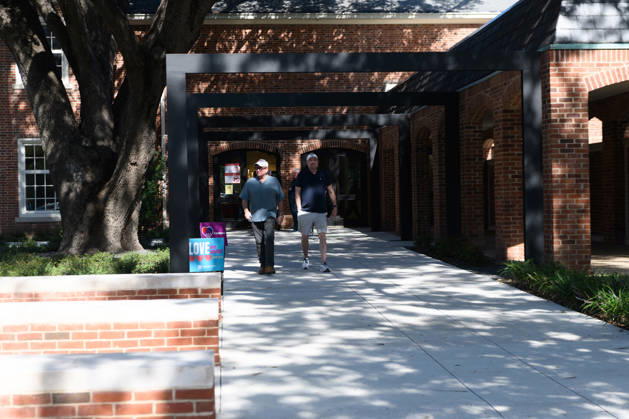 October 19, 2026, Dallas, Texas, USA: Early voting started in Dallas TX on Monday morning...University Park United Methodist Church..By 1130 am, nearly 700 people voted at this location. Dallas USA  - ZUMAa183 20261019_znp_a183_015 Copyright: xAvixAdelmanx