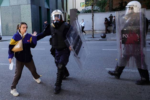 October 19, 2026, Tirana, AL: TIRANA, ALBANIA, OCTOBER 19, 2026: Demonstrators take part in student-led anti-government protests in Tirana as the mobilisation enters its seventh consecutive day. Protesters demand improved university conditions, government accountability and the resignation of Prime Minister Edi Rama. Tirana AL - ZUMAq101 20261019_zna_q101_105 Copyright: xVlasovxSulajx