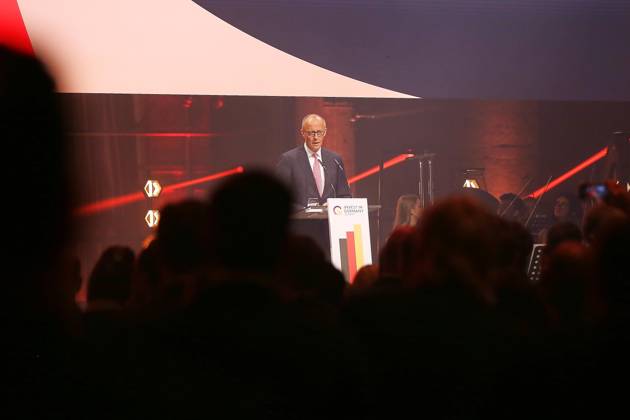 Berlin, Deutschland, 19.10.2026: Kraftwerk Berlin: Invest in Germany Summit: Bundeskanzler Friedrich Merz (CDU) hält eine Rede Copyright: xdtsxNachrichtenagenturx dts_139969