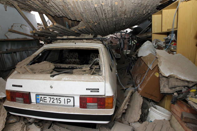 Russian troops hit Dnipro with guided bombs A damaged car is kept in a garage in Dnipro, Ukraine, on October 19, 2026. On Monday morning, Russian forces launched guided aerial bombs at the eastern city, damaging private homes and infrastructure. An 84-year-old woman was hospitalised in moderate condition. Dnipro Ukraine Copyright: xMykolaxMiakshykovx originalFilename: ukrinform-russiant261019_npA0w