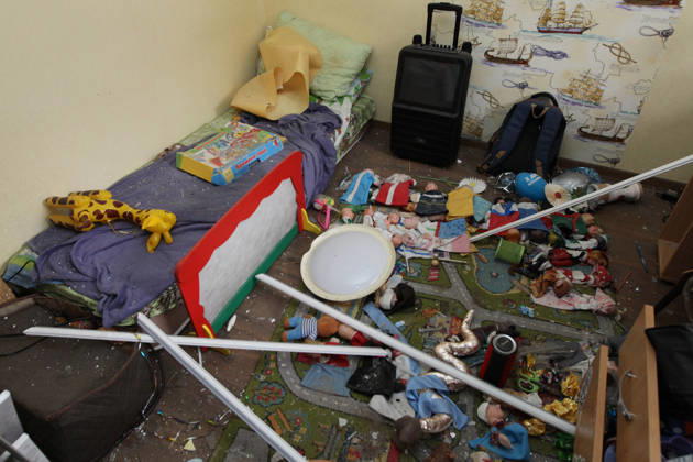 Russian troops hit Dnipro with guided bombs A room in a private house shows damage caused by a Russian bombardment in Dnipro, Ukraine, on October 19, 2026. On Monday morning, Russian forces launched guided aerial bombs at the eastern city, damaging private homes and infrastructure. An 84-year-old woman was hospitalised in moderate condition. Dnipro Ukraine Copyright: xMykolaxMiakshykovx originalFilename: ukrinform-russiant261019_npH2C