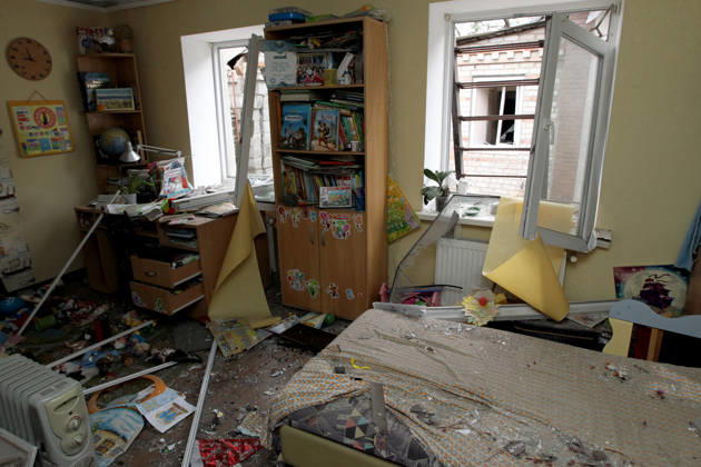 Russian troops hit Dnipro with guided bombs A room in a private house shows damage caused by a Russian bombardment in Dnipro, Ukraine, on October 19, 2026. On Monday morning, Russian forces launched guided aerial bombs at the eastern city, damaging private homes and infrastructure. An 84-year-old woman was hospitalised in moderate condition. Dnipro Ukraine Copyright: xMykolaxMiakshykovx originalFilename: ukrinform-russiant261019_npJJj