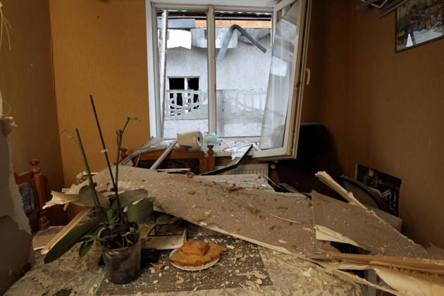 Russian troops hit Dnipro with guided bombs A room in a private house shows damage caused by a Russian bombardment in Dnipro, Ukraine, on October 19, 2026. On Monday morning, Russian forces launched guided aerial bombs at the eastern city, damaging private homes and infrastructure. An 84-year-old woman was hospitalised in moderate condition. Dnipro Ukraine  Copyright: xMykolaxMiakshykovx originalFilename: ukrinform-russiant261019_npMnX.jpg