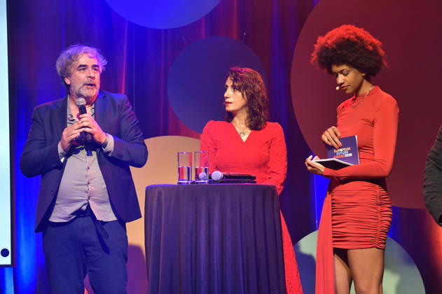 Deniz Yücel, Meral Simsek und Diona Bathily bei der Verleihung des European Future Award 2026 im Tipi am Kanzleramt. Berlin, 19.10.2026