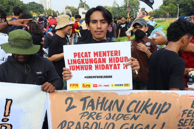October 20, 2026, Jakarta, Central Jakarta, jakarta: Students and civil society groups stage a protest at Tugu Tani, Central Jakarta, voicing concerns over government policies, environmental issues, and social inequality. Jakarta jakarta - ZUMAp146 20261020_zap_p146_010 Copyright: xDennyxPohanx