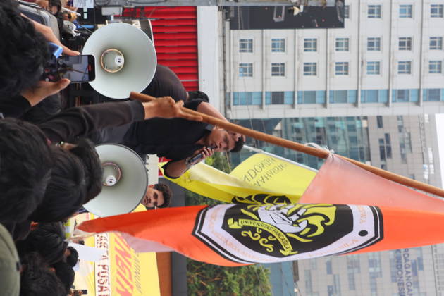 October 20, 2026, Jakarta, Central Jakarta, jakarta: Students and civil society groups stage a protest at Tugu Tani, Central Jakarta, voicing concerns over government policies, environmental issues, and social inequality. Jakarta jakarta - ZUMAp146 20261020_zap_p146_012 Copyright: xDennyxPohanx