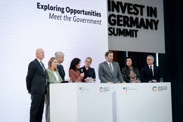 Invest in Germany Summit, Berlin, ESMT Invest in Germany Summit, Berlin, ESMT, Friedrich Merz, Bundeskanzler Katherina Reiche, Bundeswirtschaftsministerin Lars Klingbeil, Bundesfinanzminister Steffen Bilger, Bundesverkehrsminister Dorothee Bär, Bundesforschungsministerin Verena Hubertz, Bundesbauministerin Karsten Wildberger, Bundesdigitalminister Martin Blessing, Sonderbeauftragter für Investitionen Berlin Berlin GER