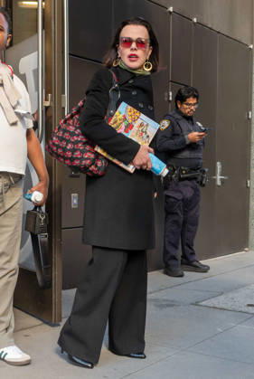 NEW YORK, NY - OCTOBER 20: Debi Mazar seen at ABC Studios on October 20, 2026 in New York City. Credit: Camara Porter New York City USA - ZUMAa123 20261020_zaa_a123_067 Copyright: xAdMediax