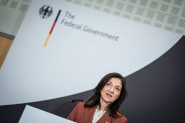 Katherina Reiche, Bundeswirtschaftsminister, beim Abschlussstatement;Invest in Germany Summit 2026 in der ESMT - European School of Management and Technology Berlin, Berlin Berlin Deutschland ESMT Berlin