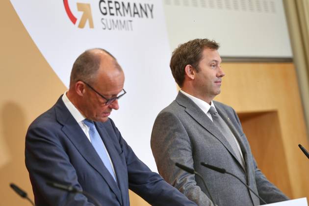Berlin, Deutschland, 20.10.2026: ESMT: Invest in Germany Summit: Pressekonferenz mit: Bundeskanzler Friedrich Merz (CDU) und Bundesminister der Finanzen Lars Klingbeil (SPD) Copyright: xdtsxNachrichtenagenturx dts_140080