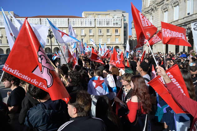 Protest Against Abascal’s Event in A Coruna: Dozens of people gathered at a rally against the visit of Vox leader Santiago Abascal on October 21, 2026, in A Coruna, Galicia, Spain. Several people gathered, organized by far-left movements, to boycott the Vox leader’s visit to the Galician city. OCTOBER 21, 2026. A Coruna, Galicia. A Coruna, Galicia, Spain Copyright: xM.xDylanx 7859197