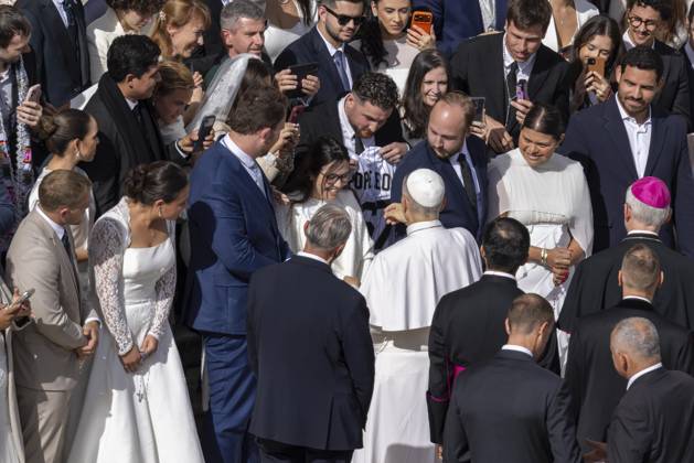 IPA89988259 - Italy, Rome, Vatican City, October 21, 2026: Pope Leo XIV during his weekly general audience in St. Peter s Square at the Vatican. Photo: Copyright Claudio Asquini Catholipressphoto  Copyright: xx xClaudioxAsquini xCatholicpressphx IPA89988259