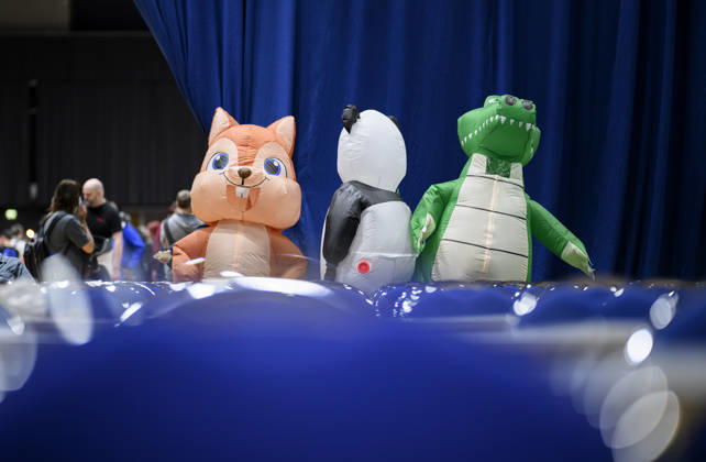 Feature, aufgeblasene Figuren auf der Messe, Neuheitenschau, am 21.10.2026 Messe SPIEL Essen vom 22.10 - 25.10.2026 in E s s e n Deutschland. Grugahalle
