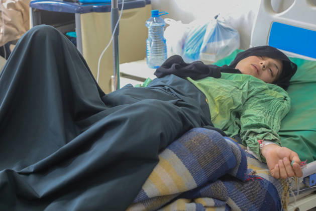 Healthcare crisis deepens in war-torn Yemeni city of Taiz TAIZ, YEMEN - OCTOBER 21: Wounded Yemeni civilians receive treatment under dire conditions at Al-Thawra Hospital, the city s largest public hospital, in Taiz, Yemen, on October 21, 2026. As intense clashes persist between Yemeni government forces and Iran-backed Houthi rebels for control of the strategically located province, healthcare facilities face severe disruption due to critical fuel shortages while thousands of displaced and conflict-affected families struggle to survive. Hamza Mustafa Anadolu Taiz Yemen. Editorial use only. Please get in touch for any other usage.  Copyright: x2026xAnadoluxHamzaxMustafax