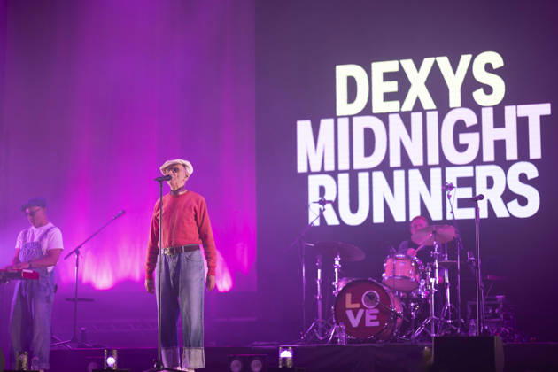 Entertainment Bilder des Tages #2 Dexys Midnight Runners perform live at, o2 City Hall, Newcastle, UK, on 21 October 2026 Kevin Rowland of Dexys Midnight Runners perform live at, o2 City Hall, Newcastle, UK, on 21 October 2026, Credit:David Wala Avalon  Copyright: xDavidxWalax xAvalonx 1145467732