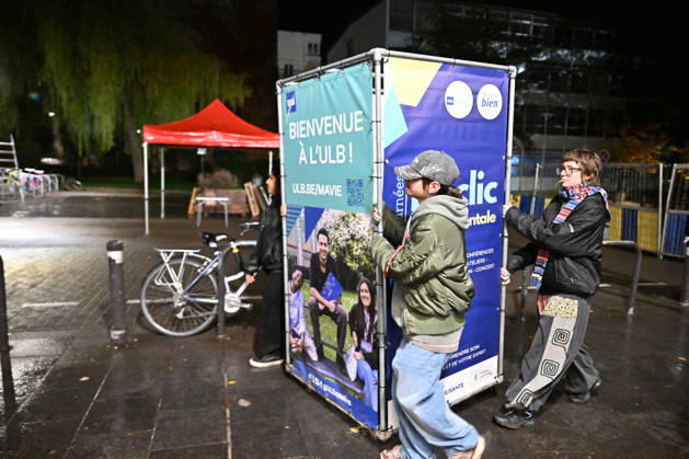 Students blocked the ULB campus in Brussels BRUSSELS, BELGIUM - OCTOBER 22: Students at the Universite Libre de Bruxelles (ULB) Solbosch Campus erect barricades and hang protest banners blocking campus entrances in Brussels, Belgium on Wednesday, October 22, 2026. Demonstrators assembled to protest planned tuition fee increases and budget cuts targeting higher education funding across the Wallonia-Brussels Federation. Dursun Aydemir Anadolu Brussels Belgium. Editorial use only. Please get in touch for any other usage.  Copyright: x2026xAnadoluxDursunxAydemirx