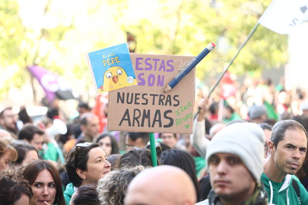 Rally at the Madrid Assembly in Support of the Indefinite Education Strike Several people hold a banner reading These Are Our Weapons during a rally in support of public education in front of the Madrid Assembly on October 22, 2026, in Madrid, Spain. Public school teachers in the Community of Madrid began an indefinite strike on October 14 to demand more resources and better working conditions. The strike was called by the unions CCOO, CGT, CNT, Solidaridad Obrera, STEM, and UGT, as well as by the teacher advocacy groups Dignified Special Education, Fewer Class Periods, and We Want Vocational Training. Among their main demands are the restoration of a maximum of 17 class periods per week in secondary education and vocational traini Copyright: xEduardoxParrax 7861273