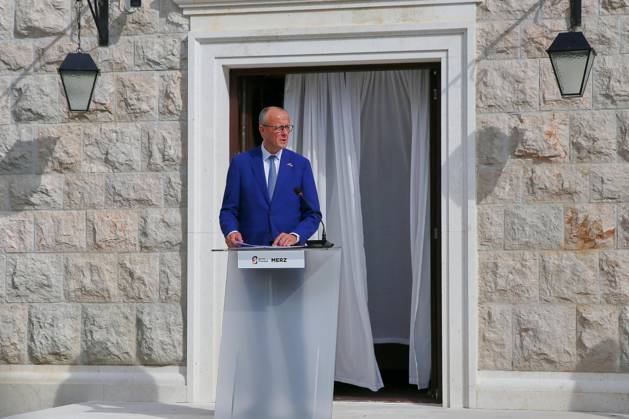 Sveti Stefan, Montenegro, 22.10.2026: Auslandsreise des Kanzlers zum Berlin Prozess -Gipfel: Pressekonferenz mit Bundeskanzler Friedrich Merz (CDU) Copyright: xdtsxNachrichtenagenturx dts_140231