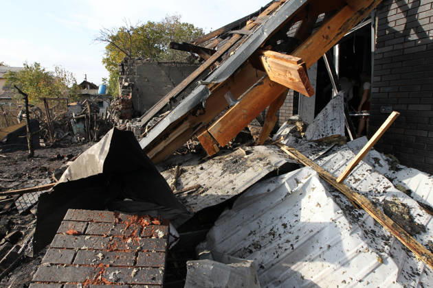 A house is damaged by a Russian attack, Dnipro, Ukraine, October 22, 2026. According to city head Borys Filatov, 11 private houses were damaged in the strike on Thursday morning, and one home burned down completely. (Photo by Mykola Miakshykov Ukrinform) Russian army attacks residential area in Dnipro  Copyright: xMykolaxMiakshykovx