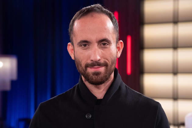 Igor LEVIT, Pianist, Musiker, Portraet, Porträt, Portrait, Angeschnittenes Einzelbild, Einzelmotiv, zu Gast in der Sendung ,,Koelner Treff,, im WDR Fernsehen, 22.10.2026.