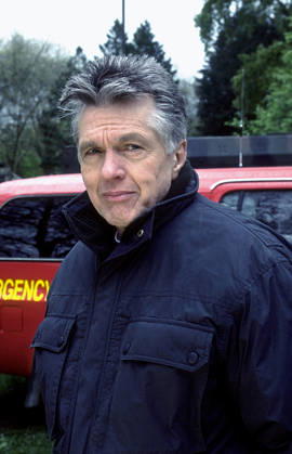 Sep 24, 1999 - AFTERSHOCK TV-FILM STILL TOM SKERRITT Los Angeles U.S.  - ZUMAg49_ 19990924_baf_g49_008 Copyright: xCBSx