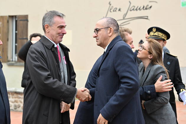 1 killed, 4 injured after gunman opens fire in northern France TRAPPES, FRANCE - OCTOBER 23: French Interior Minister Laurent Nunez arrives at the town hall of Trappes in the Yvelines department near Paris, France on Friday, October 23, 2026. Minister Nunez convened with Trappes Mayor Ali Rabeh and senior police officials near the incident site to review law enforcement measures following a drive-by shooting in Trappes and La Verriere that killed one person and injured four others. Mustafa Yalcin Anadolu Trappes France. Editorial use only. Please get in touch for any other usage.  Copyright: x2026xAnadoluxMustafaxYalcinx