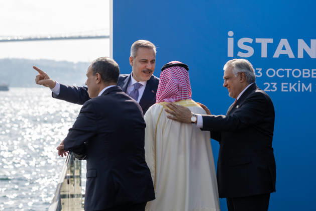 R4 Foreign Ministers Meeting in Istanbul ISTANBUL, TURKIYE - OCTOBER 23: Turkish Foreign Minister Hakan Fidan (2nd L) meets with Pakistani Foreign Minister Muhammad Ishaq Dar (R), Egyptian Foreign Minister Badr Abdelatty (L), and Saudi Arabian Foreign Minister Faisal bin Farhan Al Saud (2nd R) on the sidelines of R4 Foreign Ministers Meeting, bringing together Turkiye, Egypt, Pakistan and Saudi Arabia, hosted by Fidan in Istanbul, Turkiye, on October 23, 2026. Mustafa Hatipoglu Anadolu Istanbul Turkey. Editorial use only. Please get in touch for any other usage. Copyright: x2026xAnadoluxMustafaxHatipoglux