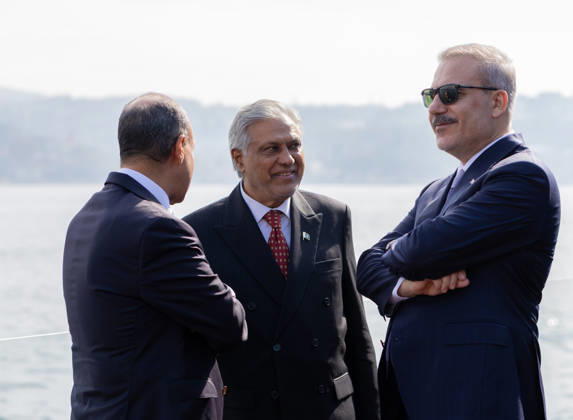 R4 Foreign Ministers Meeting in Istanbul ISTANBUL, TURKIYE - OCTOBER 23: Turkish Foreign Minister Hakan Fidan (R) meets with Pakistani Foreign Minister Muhammad Ishaq Dar (C), Egyptian Foreign Minister Badr Abdelatty (L), and Saudi Arabian Foreign Minister Faisal bin Farhan Al Saud (not seen) on the sidelines of R4 Foreign Ministers Meeting, bringing together Turkiye, Egypt, Pakistan and Saudi Arabia, hosted by Fidan in Istanbul, Turkiye, on October 23, 2026. Mustafa Hatipoglu Anadolu Istanbul Turkey. Editorial use only. Please get in touch for any other usage. Copyright: x2026xAnadoluxMustafaxHatipoglux