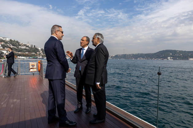 R4 Foreign Ministers Meeting in Istanbul ISTANBUL, TURKIYE - OCTOBER 23: Turkish Foreign Minister Hakan Fidan (L) meets with Pakistani Foreign Minister Muhammad Ishaq Dar (R), Egyptian Foreign Minister Badr Abdelatty (C), and Saudi Arabian Foreign Minister Faisal bin Farhan Al Saud (not seen) on the sidelines of R4 Foreign Ministers Meeting, bringing together Turkiye, Egypt, Pakistan and Saudi Arabia, hosted by Fidan in Istanbul, Turkiye, on October 23, 2026. Mustafa Hatipoglu Anadolu Istanbul Turkey. Editorial use only. Please get in touch for any other usage. Copyright: x2026xAnadoluxMustafaxHatipoglux