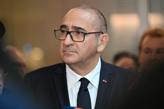 Deadly drive-by shooting attack in Paris suburb of Trappes TRAPPES, FRANCE - OCTOBER 23: France s Interior Minister Laurent Nunez speaks to the press members following a shooting killing at least one person and injuring four others according to police sources, in Trappes, Paris suburb, France on October 23, 2026. Mustafa Yalcin Anadolu Trappes France. Editorial use only. Please get in touch for any other usage.  Copyright: x2026xAnadoluxMustafaxYalcinx