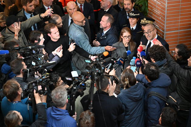 Deadly drive-by shooting attack in Paris suburb of Trappes TRAPPES, FRANCE - OCTOBER 23: France s Interior Minister Laurent Nunez (R) and France s junior Minister in charge of equality Aurore Berge (2nd R) speak to the press members following a shooting killing at least one person and injuring four others according to police sources, in Trappes, Paris suburb, France on October 23, 2026. Mustafa Yalcin Anadolu Trappes France. Editorial use only. Please get in touch for any other usage.  Copyright: x2026xAnadoluxMustafaxYalcinx