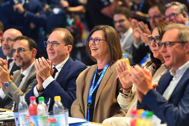 Ilse AIGNER (Landtagspraesidentin Bayern), li:Alexander DOBRINDT,Klaus HOLETSCHEK (CSU,Fraktionsvorsitzender), CSU Parteitag 2026 am 23. und 24.10..2026 MESSE MUENCHEN