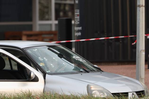 TRAPPES SHOOTER PHOTO PQR LE PARISIEN Le Parisien Arnaud Journois Coignières October 23, 2026 Coignières, Yvelines, October 23, 2026 Trappes Shooting The suspect’s car in Coignières Photo: Le Parisien Arnaud Journois Coignières, France, October 23, 2026 The car belonging to the suspect arrested following a shooting in Trappes, in the Yvelines region. The incident left one person dead and four others injured. An investigation is underway. Coignières, 78, France Copyright: xPHOTOPQR LExPARISIEN MAXPPPxLexParisienx xArnaudxJournoisx 20261023LPA4780 20261023LPA4780