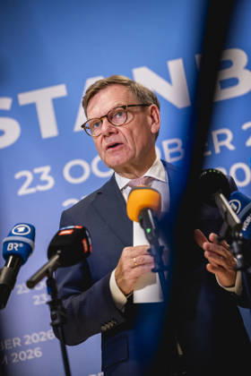 Johann Wadephul, Bundesaussenminister, spricht zu den Medien am Rande des Aussenministertreffens in Istanbul, 23.10.2026. Fotografiert im Auftrag des Auswaertigen Amtes Istanbul Tuerkei Copyright: xJulianexSonntagx