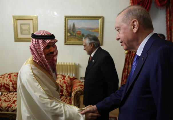 Turkish President Recep Tayyip Erdogan in Istanbul ISTANBUL, TURKIYE - OCTOBER 23: (----EDITORIAL USE ONLY - MANDATORY CREDIT - TURKISH PRESIDENCY MURAT KULA HANDOUT - NO MARKETING NO ADVERTISING CAMPAIGNS - DISTRIBUTED AS A SERVICE TO CLIENTS----) Turkish President Recep Tayyip Erdogan (R) receives foreign ministers visiting Turkiye for the R4+E3 Foreign Ministers Meetings, bringing together the R4 countries (Turkiye, Egypt, Pakistan and Saudi Arabia), the E3 countries (the United Kingdom, Germany and France), and Italy, in Istanbul, Turkiye, on October 23, 2026. Turkish Presidency Murat Kula Handout Anadolu Istanbul Turkey. Editorial use only. Please get in touch for any other usage. Copyright: x2026xAnadoluxTurkishxPresidencyx xMuratxKulax xHandoutx