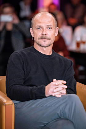 MDR - Riverboat. Schauspieler Matthias Koeberlin anläßlich der Aufzeichnung der MDR - Talkshow Riverboat am 23.10.2026 in der Mediacity Leipzig. 20261023SFL0024