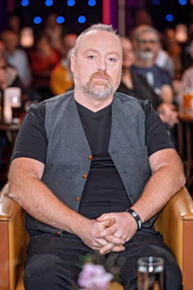 MDR - Riverboat. Holzbildhauer Markus Völlmer ( Thüringer Bergteufel ) anläßlich der Aufzeichnung der MDR - Talkshow Riverboat am 23.10.2026 in der Mediacity Leipzig. 20261023SFL0034