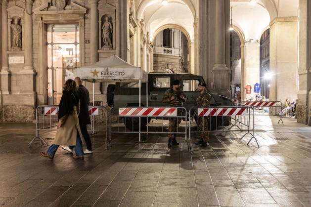 Shops in Milan board up windows ahead of cost-of-living protest MILAN, ITALY – OCTOBER 23: On the eve of an unauthorized demonstration against the high cost of living, the army is patrolling the city center, with another 500 paratroopers expected to be deployed the following day in Milan, Italy, on October 23, 2026. This measure follows the destruction and looting that occurred in Milan the previous weekend during similar protests against the high cost of living. Andrea Carrubba Anadolu Milan Italy. Editorial use only. Please get in touch for any other usage.  Copyright: x2026xAnadoluxAndreaxCarrubbax