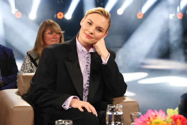 Rosalie Thomass, Schauspielerin, zu Gast in der NDR Talk Show, Fototermin am 23.10.2026 im Fernsehstudio Hamburg-Lokstedt vor der Sendung im 3. Programm des NDR Fernsehen