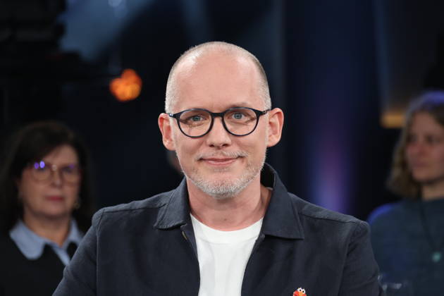 Martin Reinl, Puppenspieler, zu Gast in der NDR Talk Show, Fototermin am 23.10.2026 im Fernsehstudio Hamburg-Lokstedt vor der Sendung im 3. Programm des NDR Fernsehen