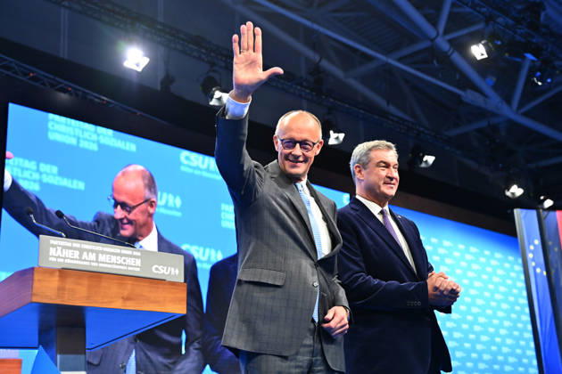 Bundeskanzler Friedrich MERZ und Markus SOEDER (Ministerpraesident Bayern und CSU Vorsitzender) auf dem Podium. CSU Parteitag 2026 am 23.und 24.10..2026 MESSE MUENCHEN