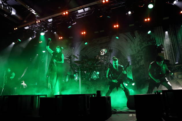 Victor Brandt, Stian Tomt Shagrath Thoresen, Dariusz Daray Brzozowski, Kjell Age Damage Karlsen und Sven Atle Erkekjetter Silenoz Kopperud, v.l., von der Band Dimmu Borgir bei einem Konzert in der Columbiahalle in Berlin, 23. Oktober 2026. Behemoth & Dimmu Borgir Konzert Berlin