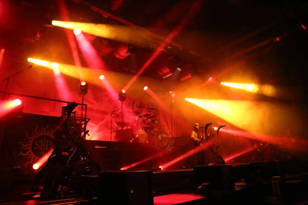 Patryk Dominik Seth Sztyber, Zbigniew Robert Inferno Prominski, Adam Michal Nergal Darski und Tomasz Orion Wroblewski, v.l., von der Band Behemoth bei einem Konzert in der Columbiahalle in Berlin, 23. Oktober 2026. Behemoth & Dimmu Borgir Konzert Berlin