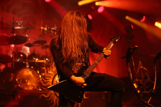 Patryk Dominik Seth Sztyber von der Band Behemoth bei einem Konzert in der Columbiahalle in Berlin, 23. Oktober 2026. Behemoth & Dimmu Borgir Konzert Berlin