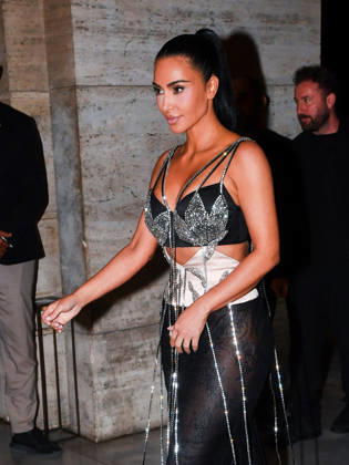 Kim Kardashian Arrives at the Bulgari Boutique - Rome Kim Kardashian arrives at the Bulgari boutique on Via Condotti, during the Rome Film Festival, in Rome, Italy, on October 23, 2026. Photo by Vincenzo Landi IPA ABACAPRESS.COM Rome Italy  Copyright: xIPA ABACAx