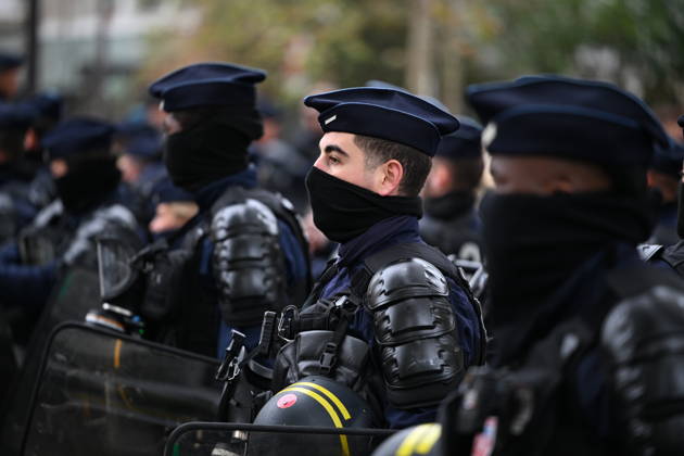 Demonstrators gather near Porte d Italie amid ongoing protests in Paris PARIS, FRANCE - OCTOBER 24: Demonstrators gather near Porte d Italie in southern Paris, chanting slogans ahead of planned marches, while security forces closely monitor the area in Paris, France, on October 24, 2026. Mouneb Taim Anadolu Paris France. Editorial use only. Please get in touch for any other usage.  Copyright: x2026xAnadoluxMounebxTaimx