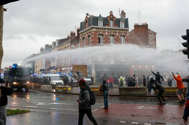 Protest, Act 2: PHOTOPQR, VOIX DU NORD, Thierry Thorel, October 24, 2026. Lille, October 24, 2026. Protest in the streets of the capital of Flanders, Act 2: Here, a clash between protesters and CRS officers. Photo by Thierry Thorel, La Voix du Nord, France, Oct. 24, 2026. Another day of protests this Saturday, and amid fears of renewed violence and looting, restrictions on freedom of movement and assembly have multiplied, drawing sharp criticism from civil liberties groups. Hauts-de-France, France Copyright: xPHOTOPQR VOIXxDUxNORD MAXPPPxThierryxThorelx 20261024VDN7820 20261024VDN7820